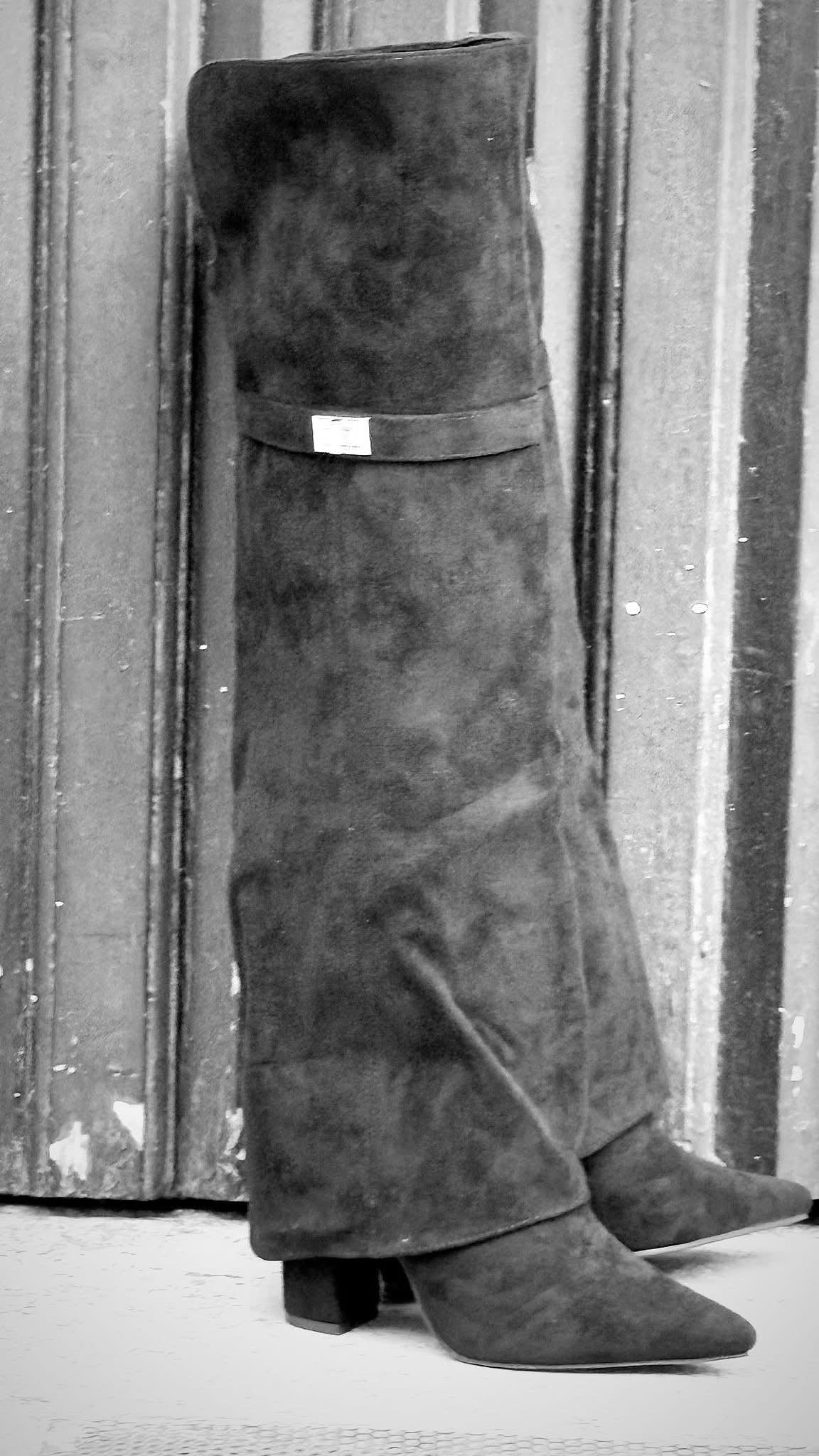 Stivale Megan scamosciato Nero
