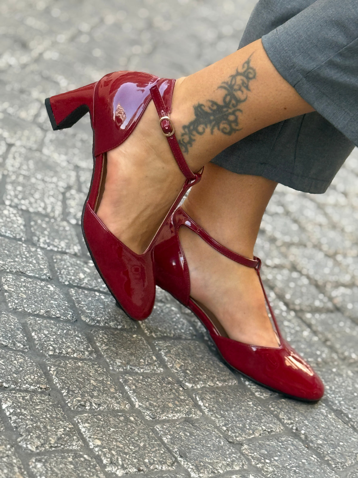 Décolleté Strap Cherry